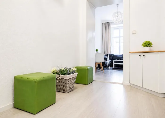 3 Elegant11 Apartment